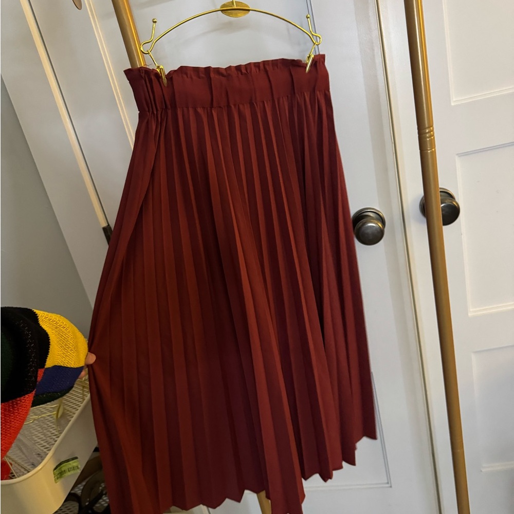 Athleta Pleated Midi Skirt in Deep Wine Red - Picture 3 of 4
